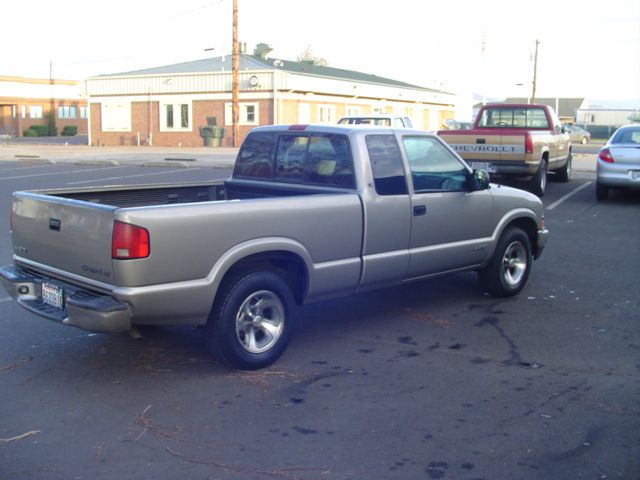 Chevrolet S10 2002 photo 3