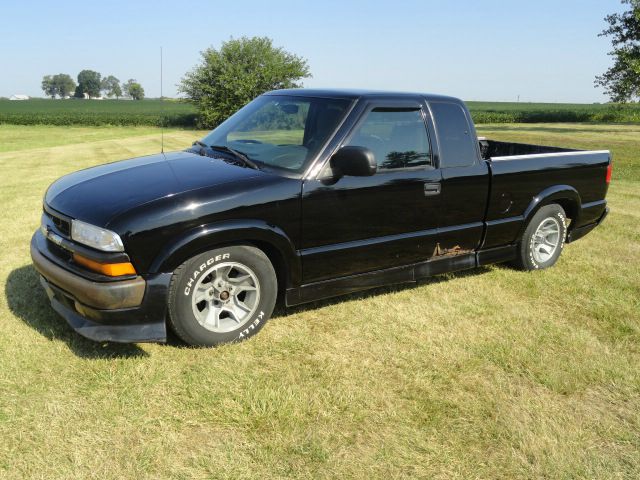 Chevrolet S10 2002 photo 2