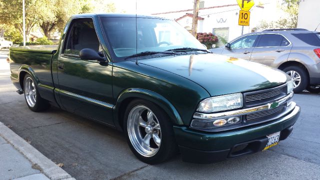 Chevrolet S10 4wd Pickup Truck