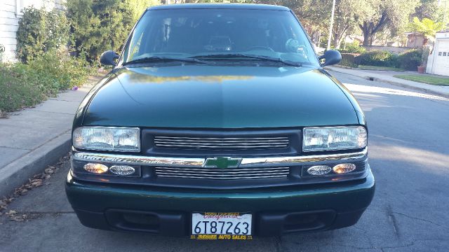 Chevrolet S10 2002 photo 2