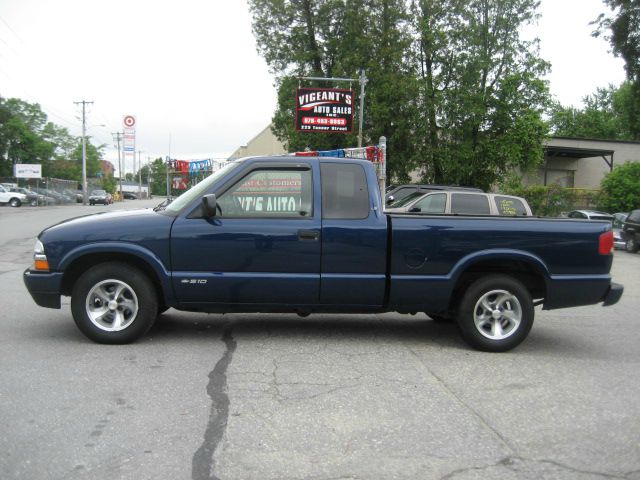 Chevrolet S10 2002 photo 2