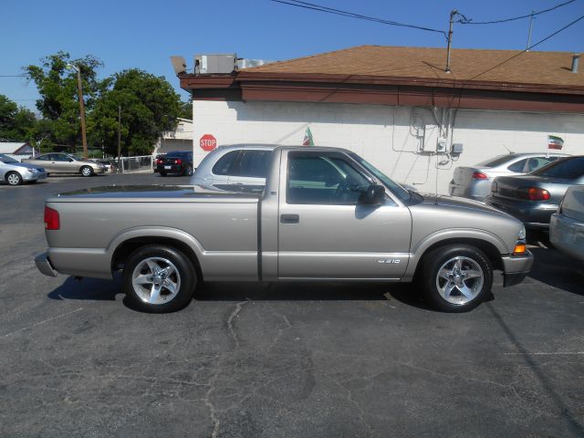 Chevrolet S10 2003 photo 1