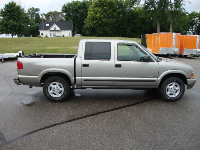 Chevrolet S10 2003 photo 2