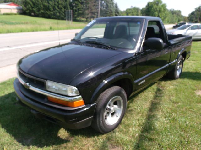 Chevrolet S10 190E Pickup Truck