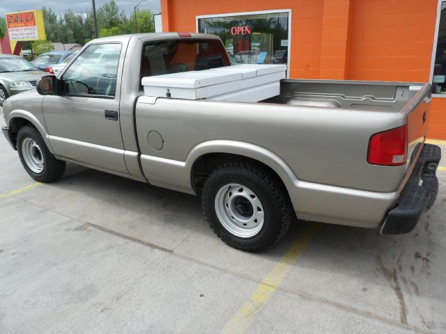 Chevrolet S10 2003 photo 15