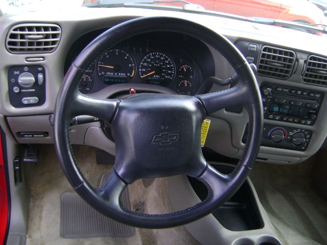 Chevrolet S10 2003 photo 2