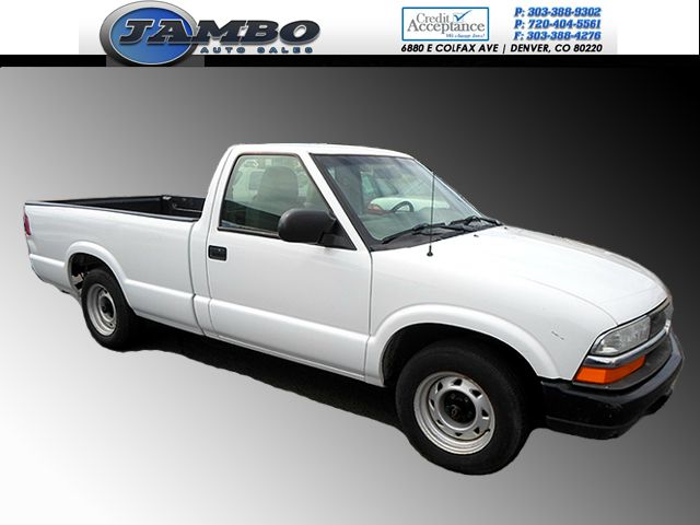 Chevrolet S10 Short Box Standard Pickup Truck