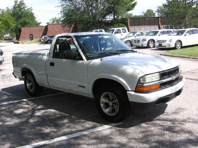 Chevrolet S10 2003 photo 1