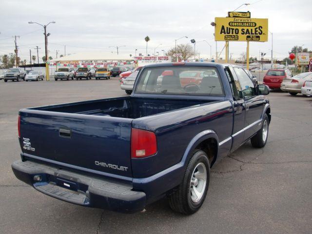 Chevrolet S10 2003 photo 2