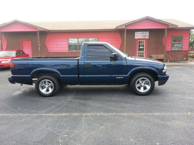 Chevrolet S10 Base Pickup Truck