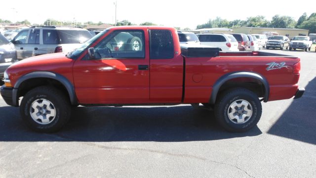 Chevrolet S10 2003 photo 2