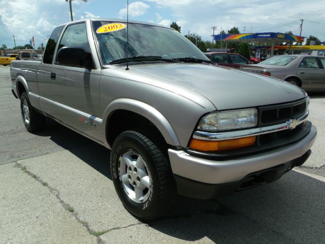 Chevrolet S10 2003 photo 1