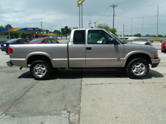 Chevrolet S10 2003 photo 4