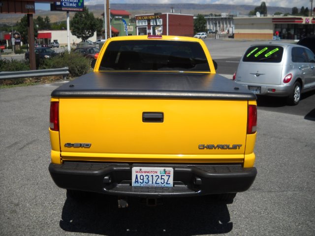 Chevrolet S10 2003 photo 1