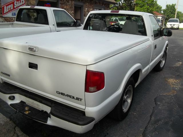 Chevrolet S10 2003 photo 1