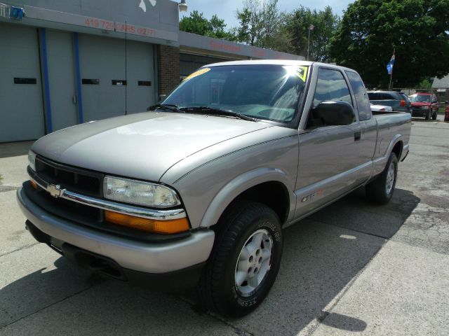 Chevrolet S10 2003 photo 2