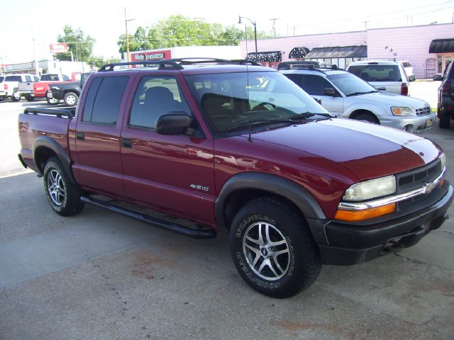 Chevrolet S10 C300 Luxury Sedan 4D Pickup Truck