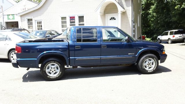 Chevrolet S10 C300 Luxury Sedan 4D Pickup Truck