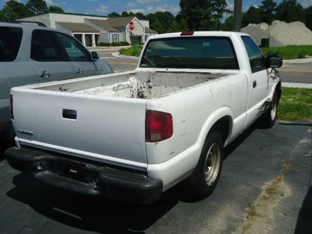 Chevrolet S10 2003 photo 1