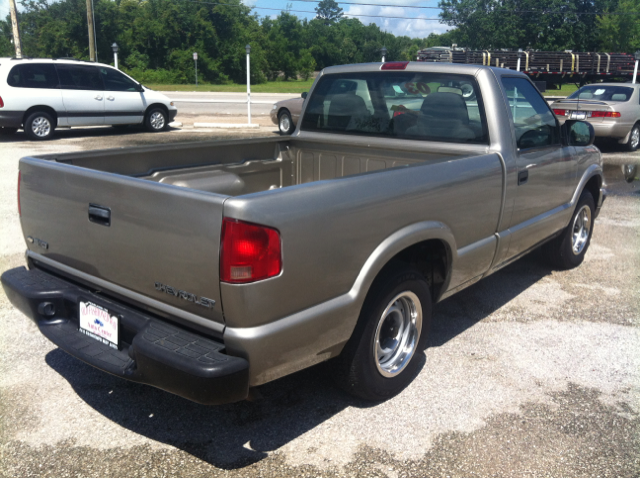 Chevrolet S10 2003 photo 1