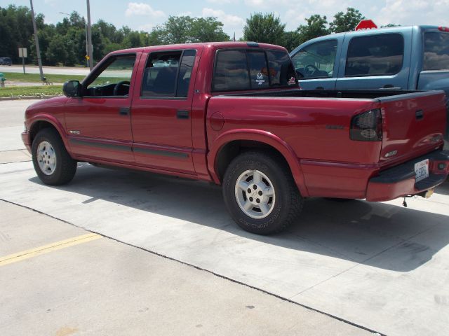 Chevrolet S10 2003 photo 2