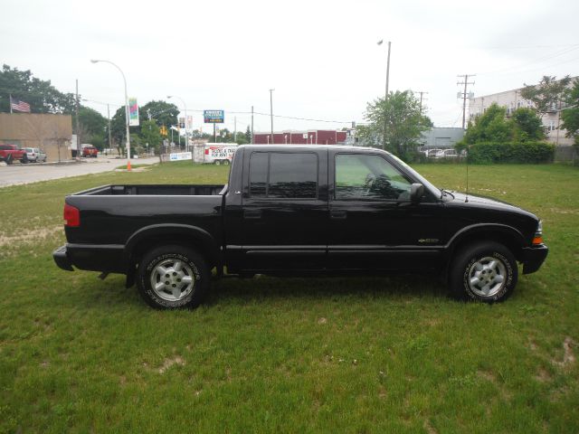 Chevrolet S10 C300 Luxury Sedan 4D Pickup Truck