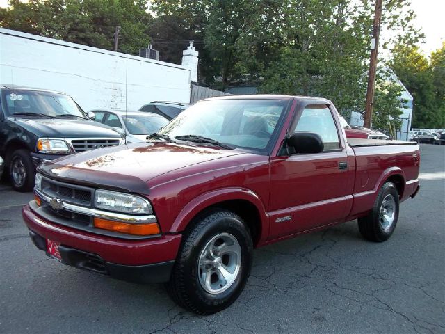 Chevrolet S10 2003 photo 2