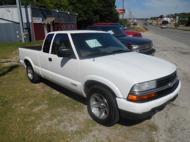 Chevrolet S10 2003 photo 2