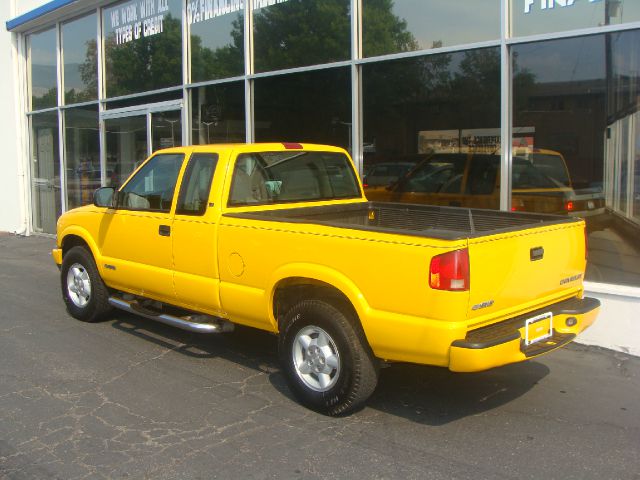 Chevrolet S10 2003 photo 3