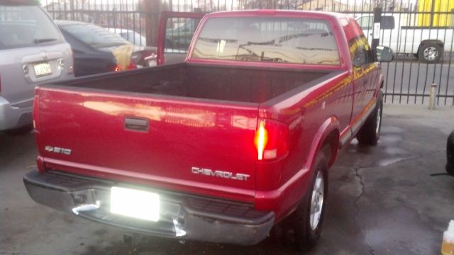 Chevrolet S10 2003 photo 2