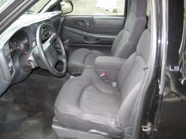 Chevrolet S10 2003 photo 2