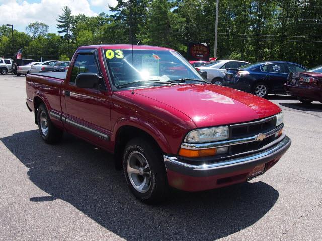 Chevrolet S10 2003 photo 2