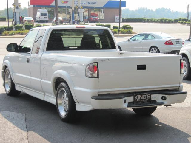 Chevrolet S10 2003 photo 1