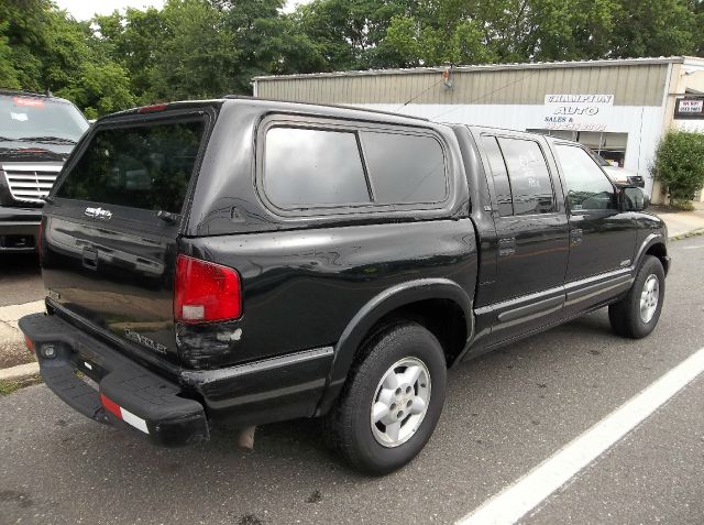 Chevrolet S10 C300 Luxury Sedan 4D Pickup Truck