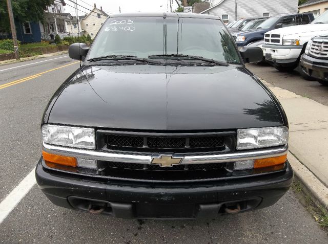 Chevrolet S10 2003 photo 2