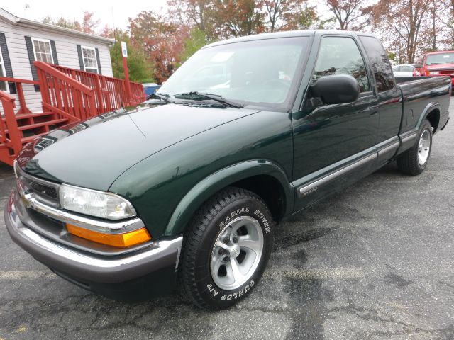 Chevrolet S10 2003 photo 1