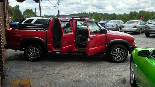 Chevrolet S10 Limited 4WD One Owner Leather Pickup Truck