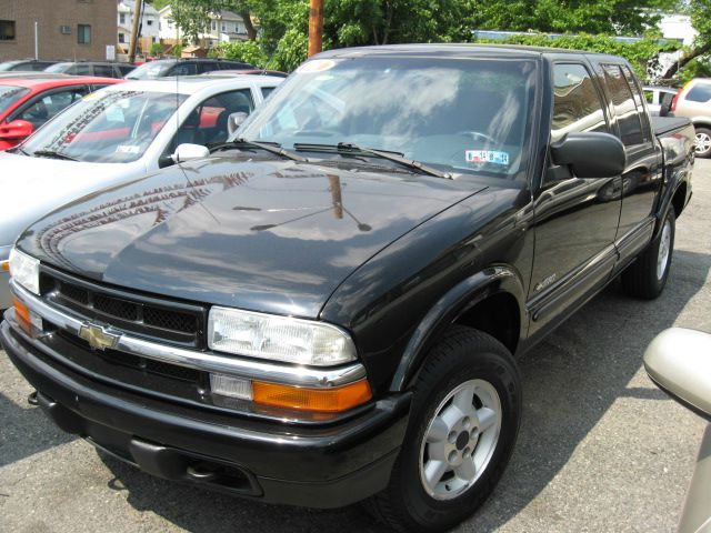 Chevrolet S10 2004 photo 2