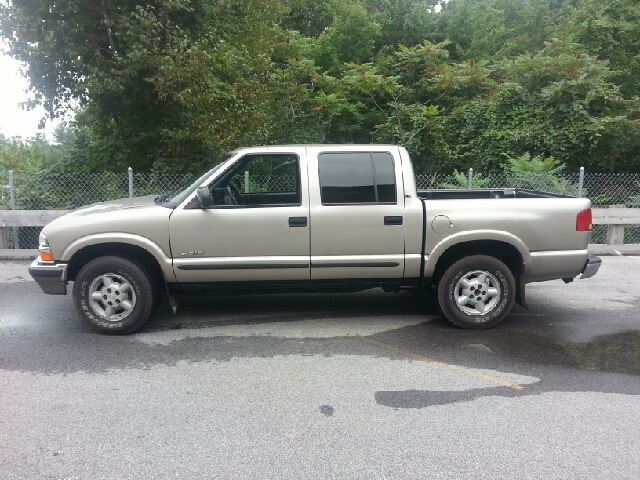 Chevrolet S10 Pickup 2002 photo 2