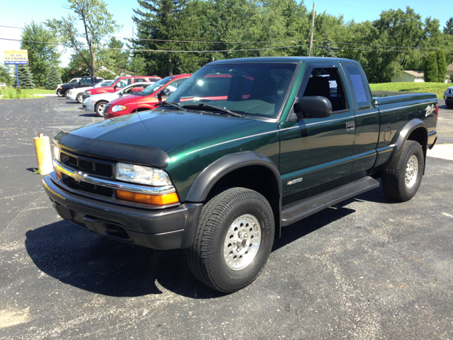 Chevrolet S10 Pickup 2003 photo 2