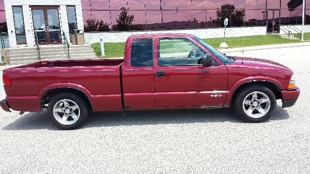 Chevrolet S10 Pickup 2003 photo 2