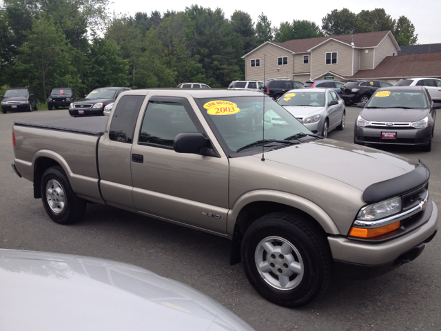 Chevrolet S10 Pickup 2003 photo 1