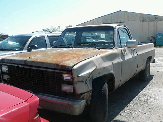 Chevrolet Silverado 1984 photo 4