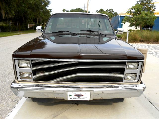 Chevrolet Silverado 1984 photo 1