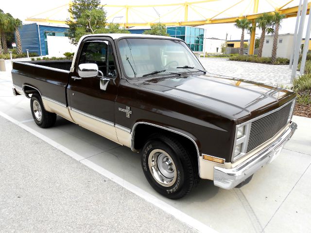 Chevrolet Silverado 1984 photo 4