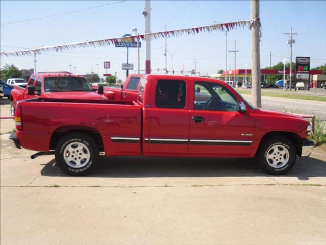 Chevrolet Silverado XLT 2WD Pickup