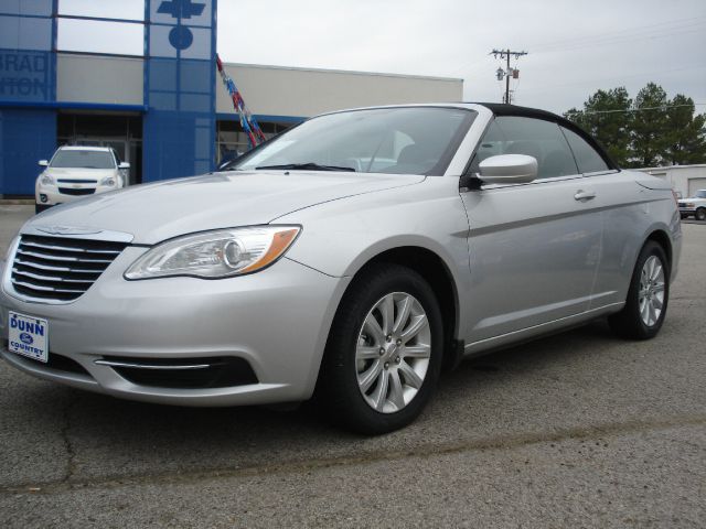 Chrysler 200 2011 photo 4