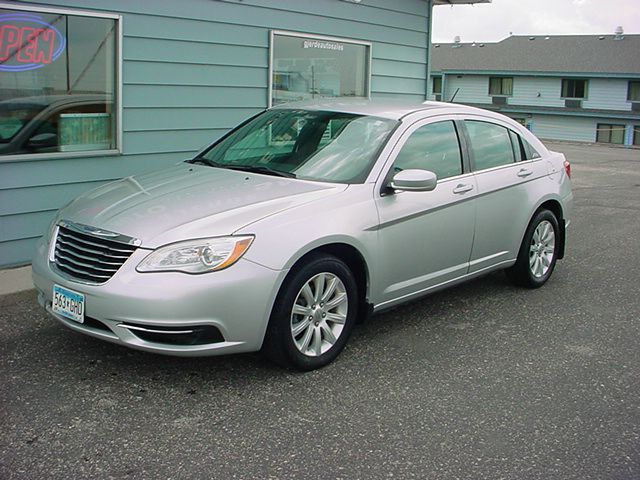 Chrysler 200 2011 photo 3