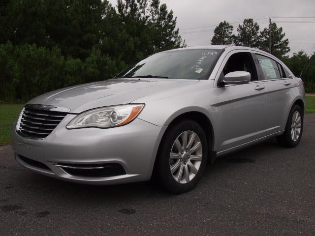 Chrysler 200 2011 photo 24