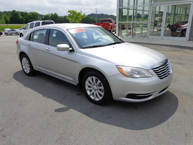 Chrysler 200 2011 photo 7